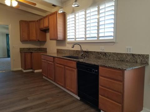 2543 E Goshen Ave, Visalia, CA 93292 photo 7