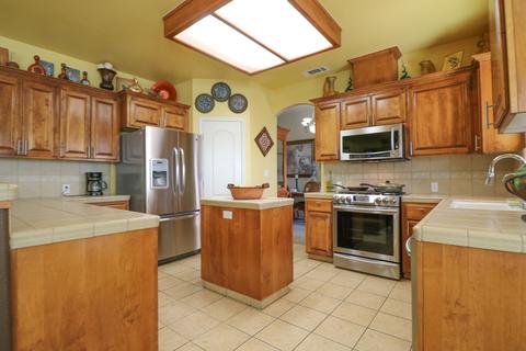 3411 E Howard Ct, Visalia, CA 93292 photo 9