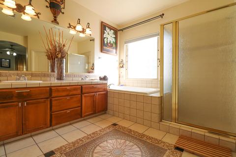 3411 E Howard Ct, Visalia, CA 93292 photo 28