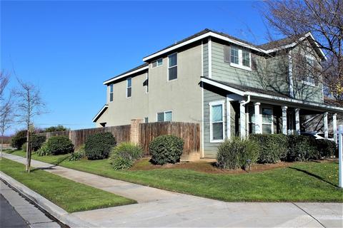 370 E Abbott Ave, Reedley, CA 93654 photo 3