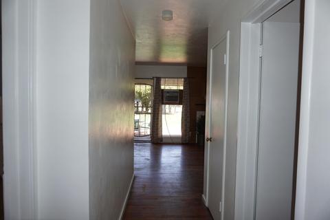 1004 E Kaweah Ave, Visalia, CA 93292 photo 28