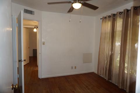 1004 E Kaweah Ave, Visalia, CA 93292 photo 20