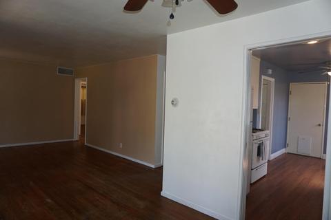 1004 E Kaweah Ave, Visalia, CA 93292 photo 21