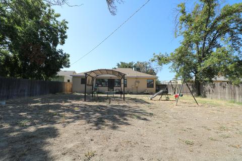 1372 E Sequoia Ave, Tulare, CA 93274 photo 18