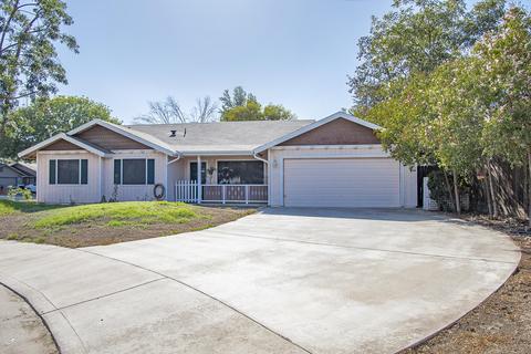 2222 E Myrtle Ct, Visalia, CA 93292 photo 3
