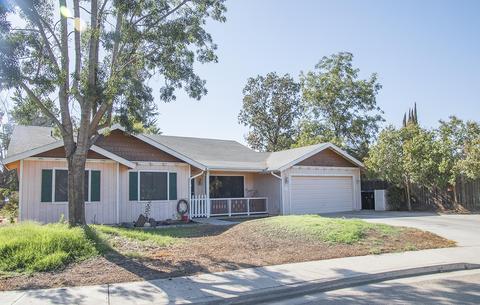 2222 E Myrtle Ct, Visalia, CA 93292 photo 1