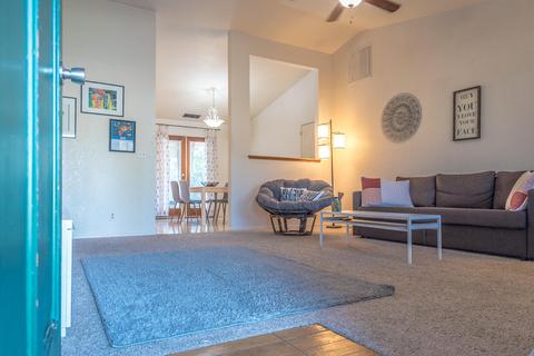 2222 E Myrtle Ct, Visalia, CA 93292 photo 9