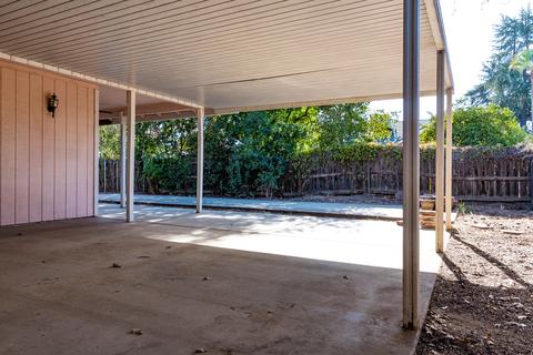 2222 E Myrtle Ct, Visalia, CA 93292 photo 39