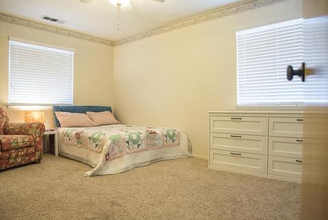 2222 E Myrtle Ct, Visalia, CA 93292 photo 20