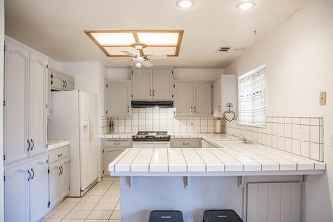 2222 E Myrtle Ct, Visalia, CA 93292 photo 35
