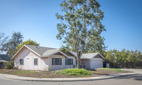 2222 E Myrtle Ct, Visalia, CA 93292 photo 2