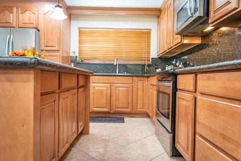 241 E Lynn Ave, Tulare, CA 93274 photo 11