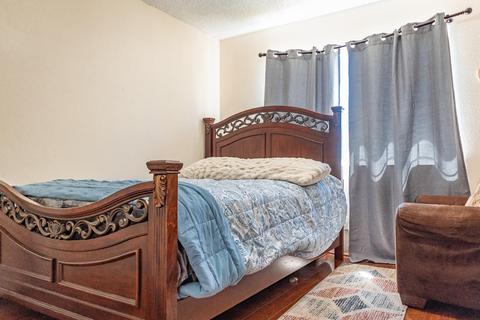 241 E Lynn Ave, Tulare, CA 93274 photo 22