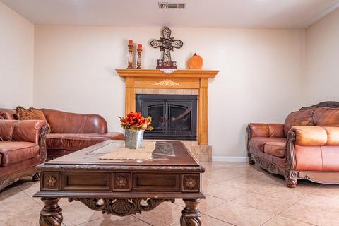 241 E Lynn Ave, Tulare, CA 93274 photo 16