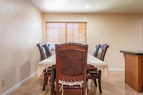 241 E Lynn Ave, Tulare, CA 93274 photo 8