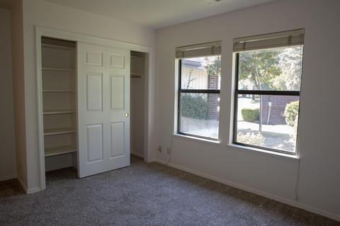 850 N Silvervale Dr, Visalia, CA 93291 photo 8