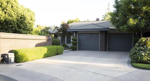 850 N Silvervale Dr, Visalia, CA 93291 photo 1