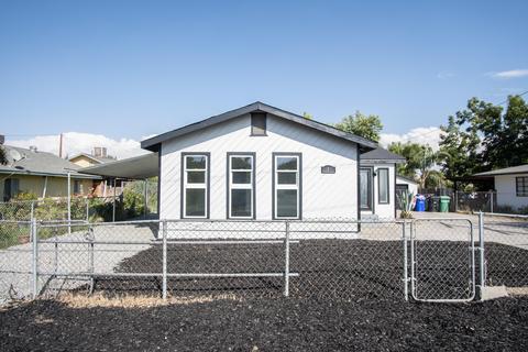 246 N Patsy St, Porterville, CA 93257 photo 3