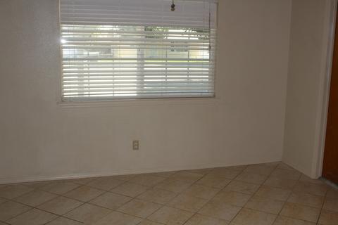363 S Newman Rd, Tipton, CA 93272 photo 6