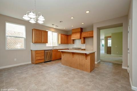 1694 Firestone Dr, Tulare, CA 93274 photo 9