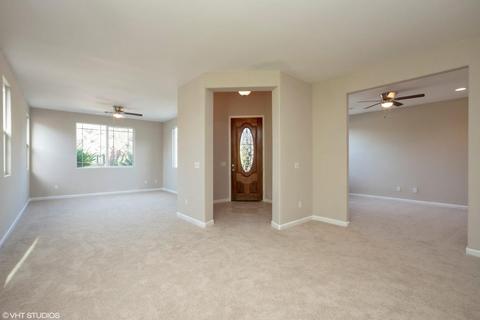1694 Firestone Dr, Tulare, CA 93274 photo 3