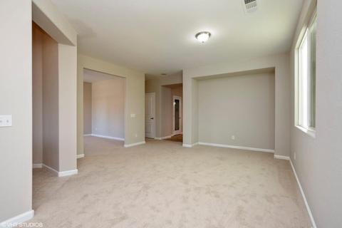 1694 Firestone Dr, Tulare, CA 93274 photo 5