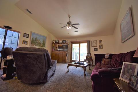643 N Simon St, Visalia, CA 93292 photo 2