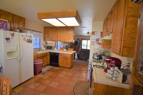 643 N Simon St, Visalia, CA 93292 photo 3
