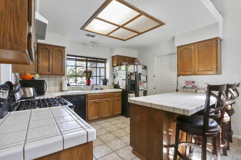 3610 E Acequia Ct, Visalia, CA 93292 photo 13