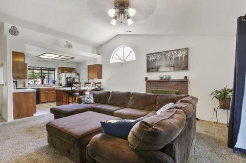 3610 E Acequia Ct, Visalia, CA 93292 photo 11
