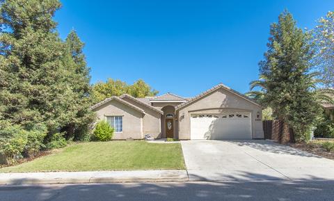 2420 E Center Ct, Visalia, CA 93292 photo 1