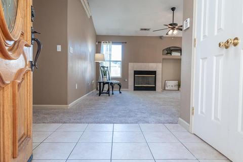 2420 E Center Ct, Visalia, CA 93292 photo 8