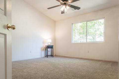 2420 E Center Ct, Visalia, CA 93292 photo 25