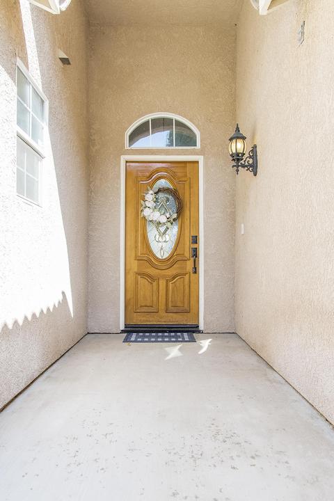 2420 E Center Ct, Visalia, CA 93292 photo 4