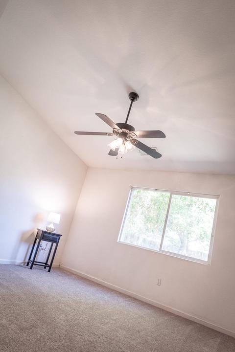 2420 E Center Ct, Visalia, CA 93292 photo 26