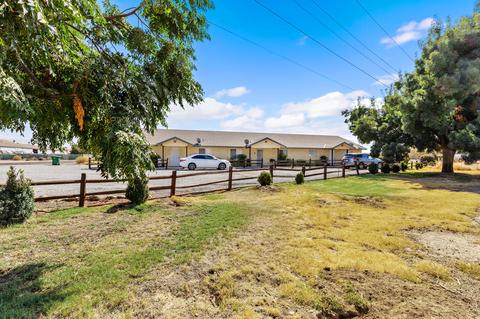 120 E Lindmore St, Lindsay, CA 93247 photo 2