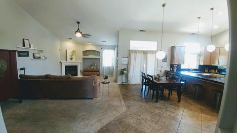2222 N Carson Ct, Visalia, CA 93291 photo 2