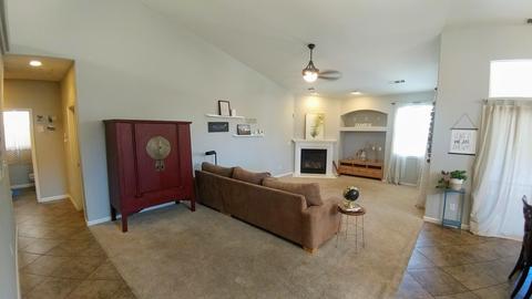 2222 N Carson Ct, Visalia, CA 93291 photo 4