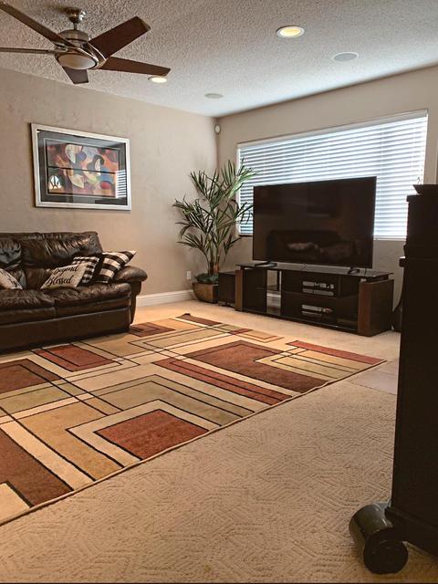 447 E Sandra Ave, Tulare, CA 93274 photo 5