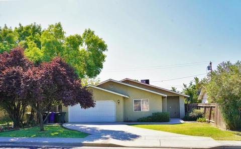 319 E 2nd St, Hanford, CA 93230 photo 1
