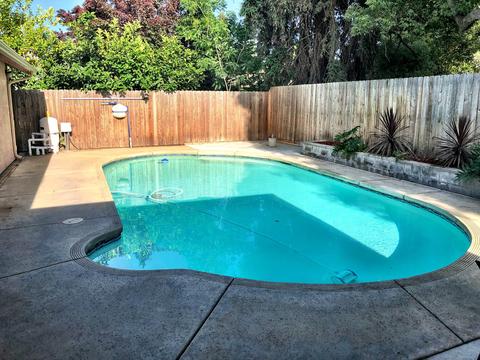 1805 E Westcott Ct, Visalia, CA 93292 photo 9