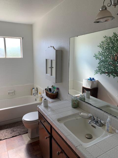 584 Walnut St, Pixley, CA 93256 photo 3