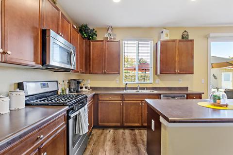 3110 N Shady Ct, Visalia, CA 93291 photo 14