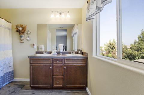 3110 N Shady Ct, Visalia, CA 93291 photo 22