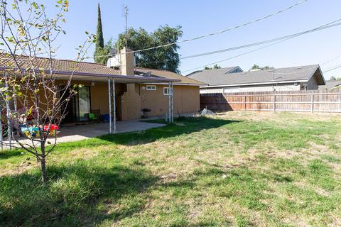 558 Ash St, Lemoore, CA 93245 photo 17