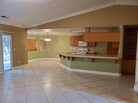 2793 Lakeridge Ave, Tulare, CA 93274 photo 9