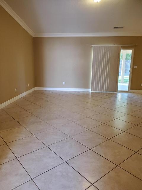 2793 Lakeridge Ave, Tulare, CA 93274 photo 10