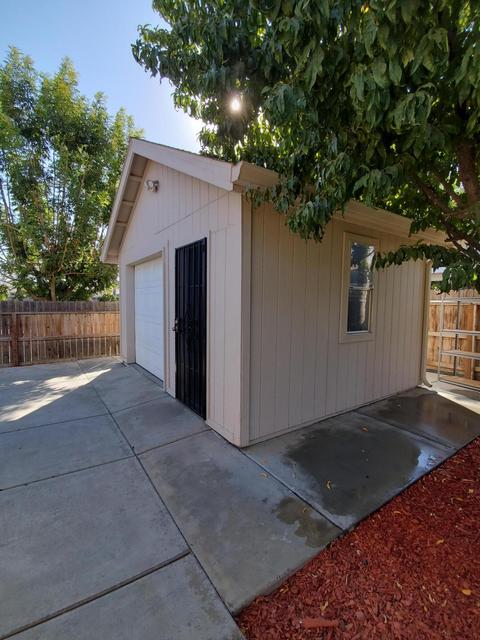 2793 Lakeridge Ave, Tulare, CA 93274 photo 14