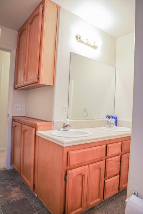 415 W Maple St, Exeter, CA 93221 photo 32