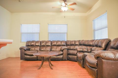 415 W Maple St, Exeter, CA 93221 photo 11